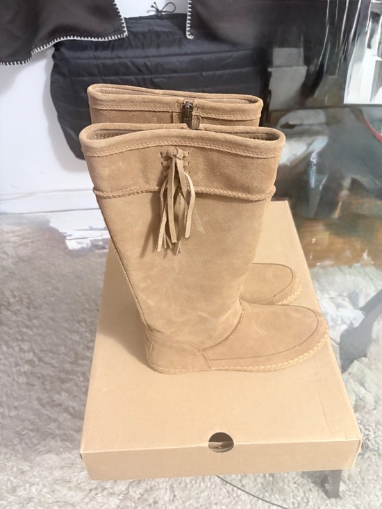 Ugg suede boots - Picture 2 of 9